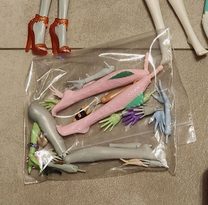 Massive Lot of 100+ Monster High Dolls & Accessories – All for One Price!